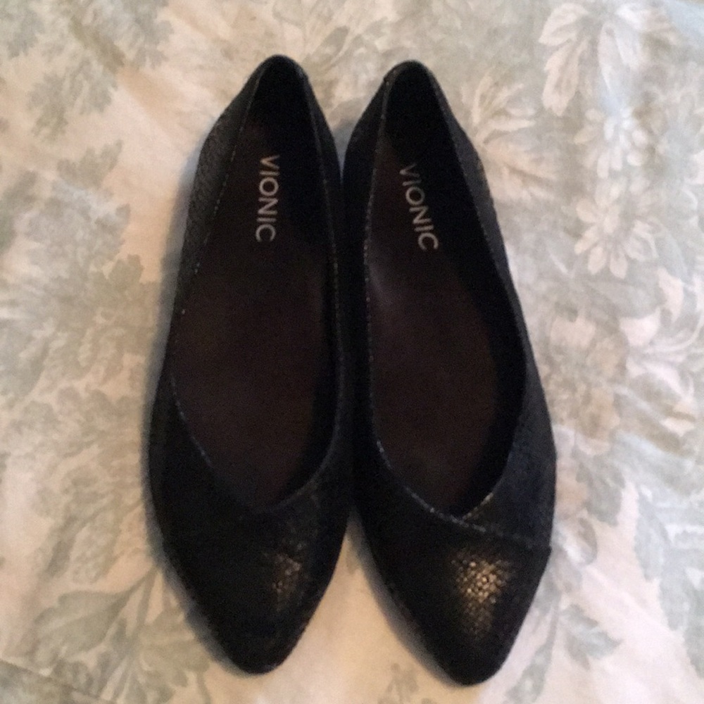 VIONIC Black Ballet Flats sz 7
